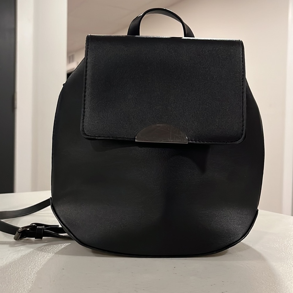 Women’s Small Black Backpack